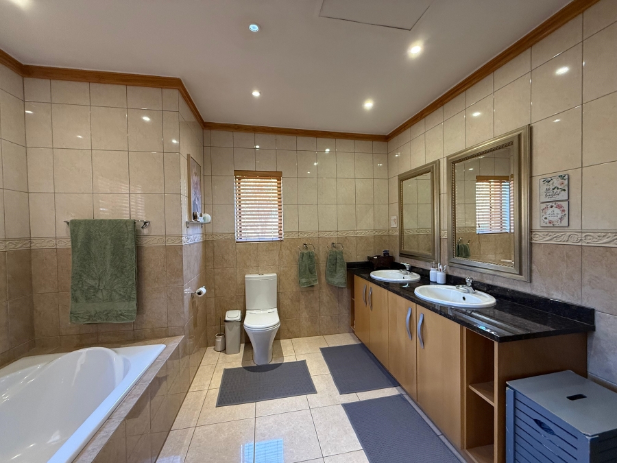 Commercial Property for Sale in Buffelsfontein A H North West